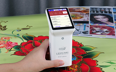 ls372测试海报颜色