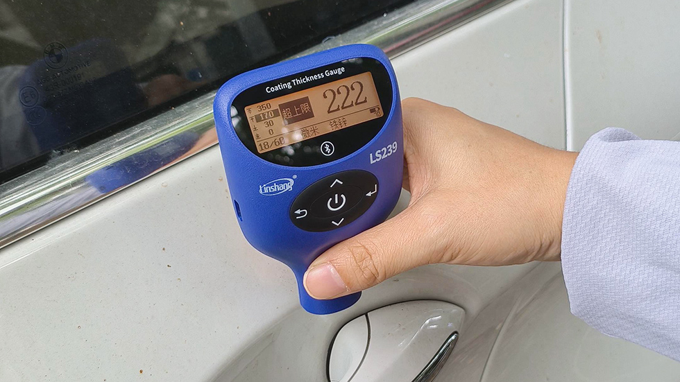 ls239漆膜仪测试汽车