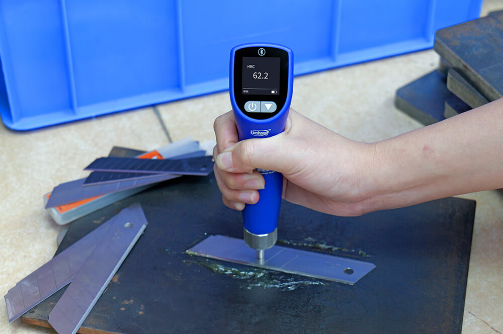 ls256超声波硬度计测量薄刀片硬度