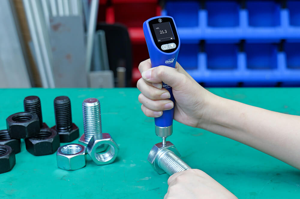 ls256超声波硬度计测量螺栓硬度
