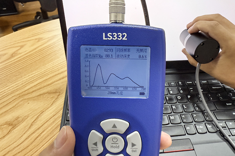 ls332亮度计光谱曲线