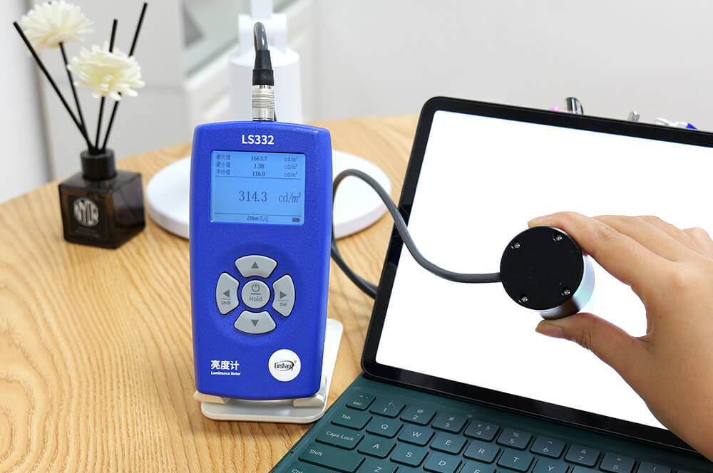 ls332亮度计测量屏幕亮度